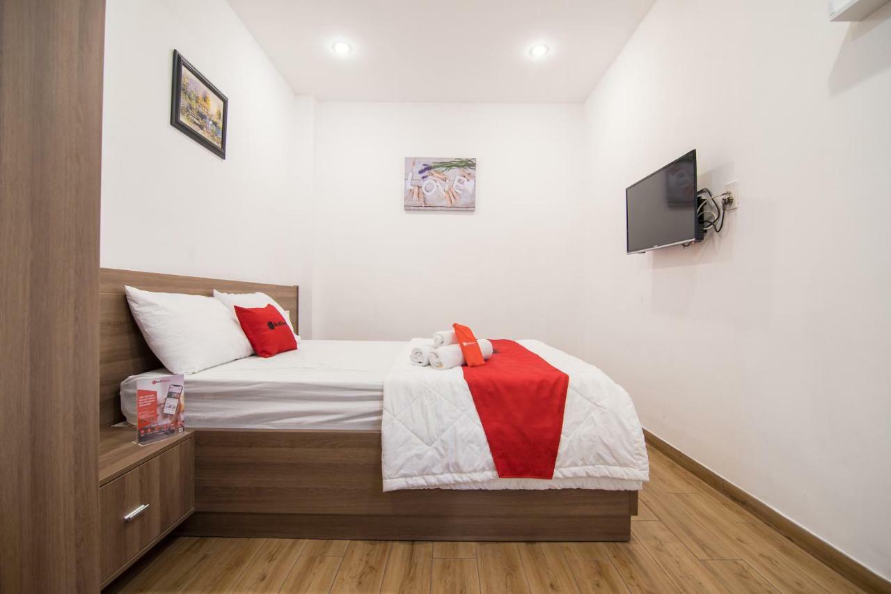 Reddoorz Plus Near Tan Dinh Market 胡志明市 外观 照片