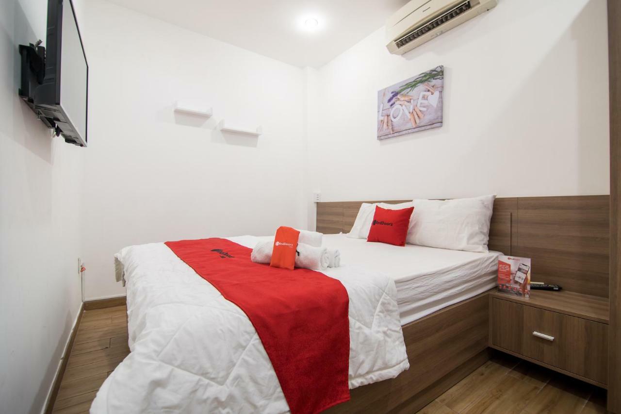 Reddoorz Plus Near Tan Dinh Market 胡志明市 外观 照片
