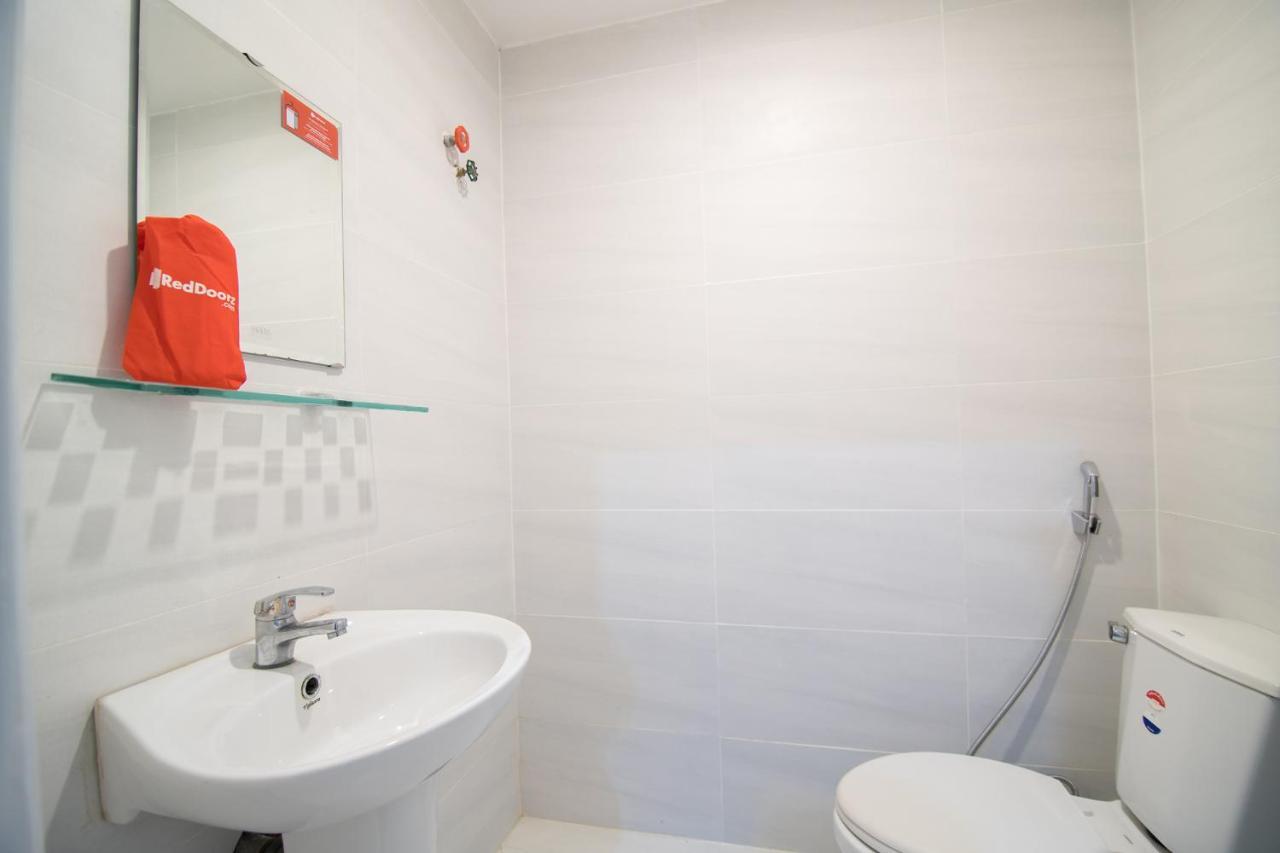 Reddoorz Plus Near Tan Dinh Market 胡志明市 外观 照片